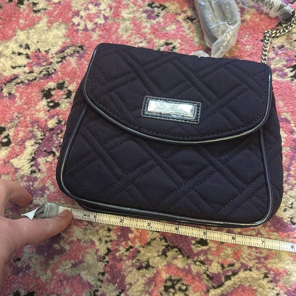 New with tags Vera Bradley chain strap crossbody classic navy model 14292-219951 - Picture 6 of 8